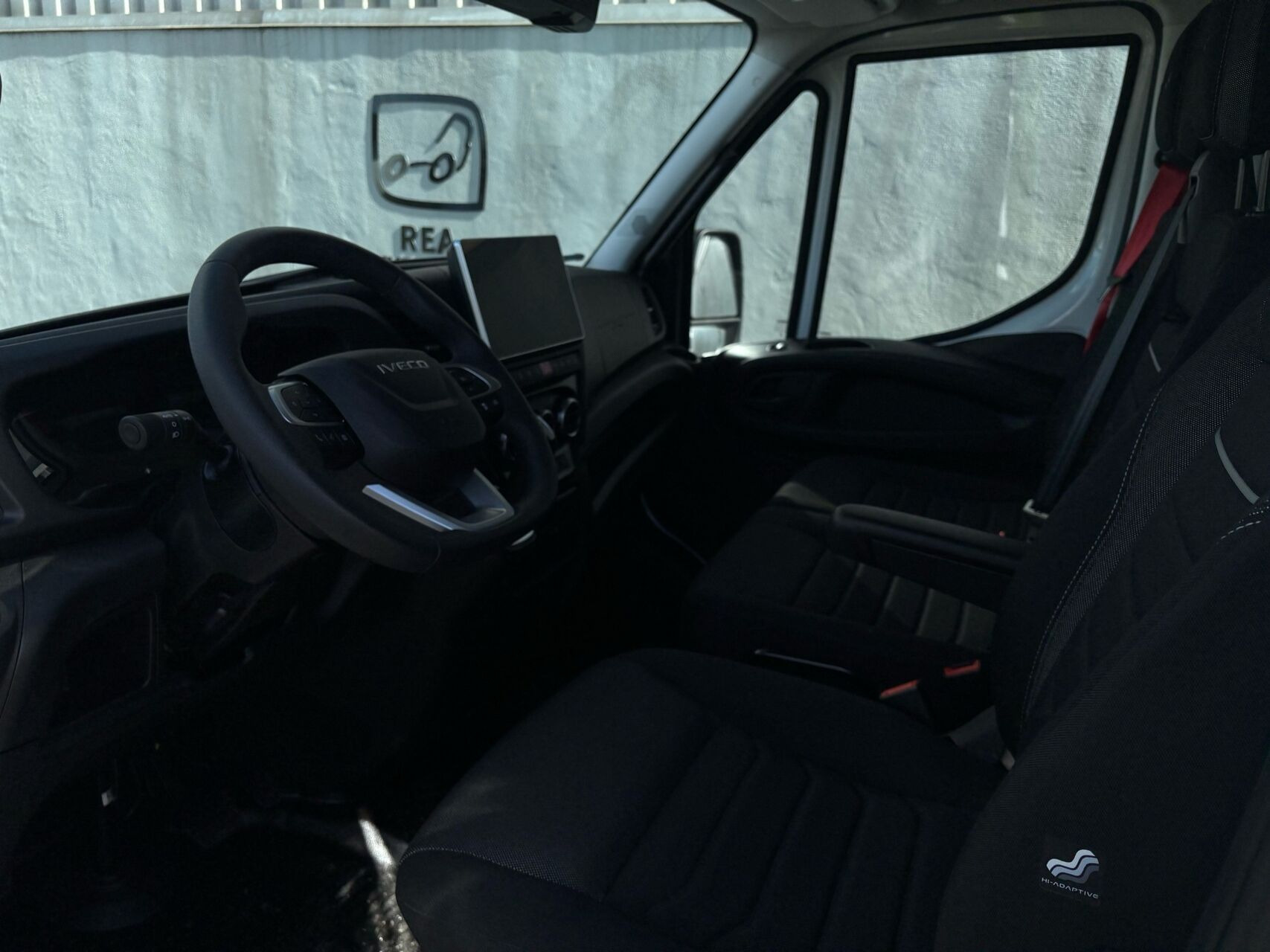 Hvid Iveco eDaily fra 2025