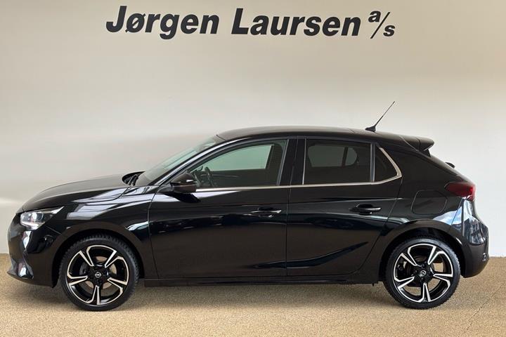 Sort Opel Corsa fra 2021
