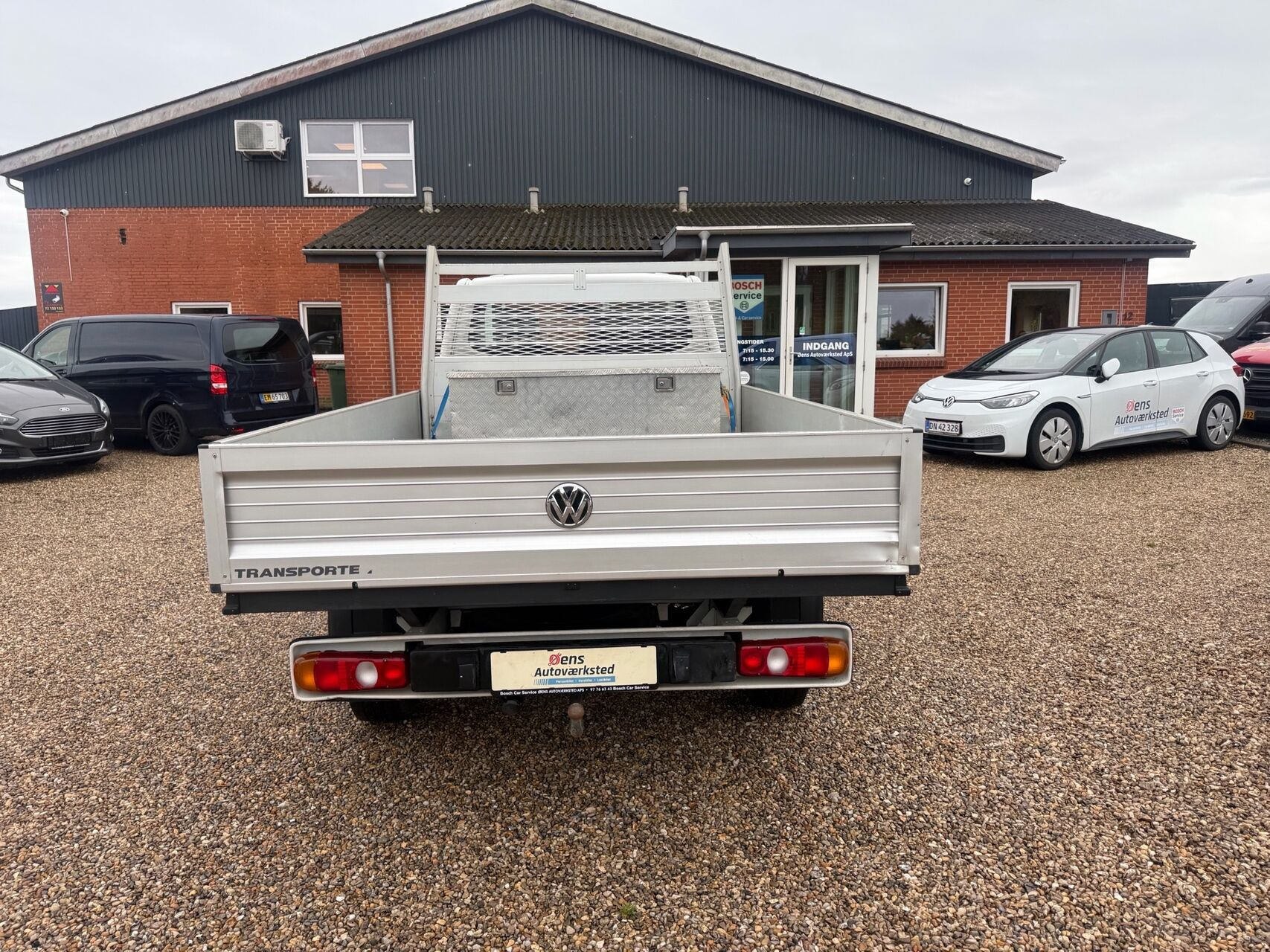 Hvid VW Transporter fra 2022
