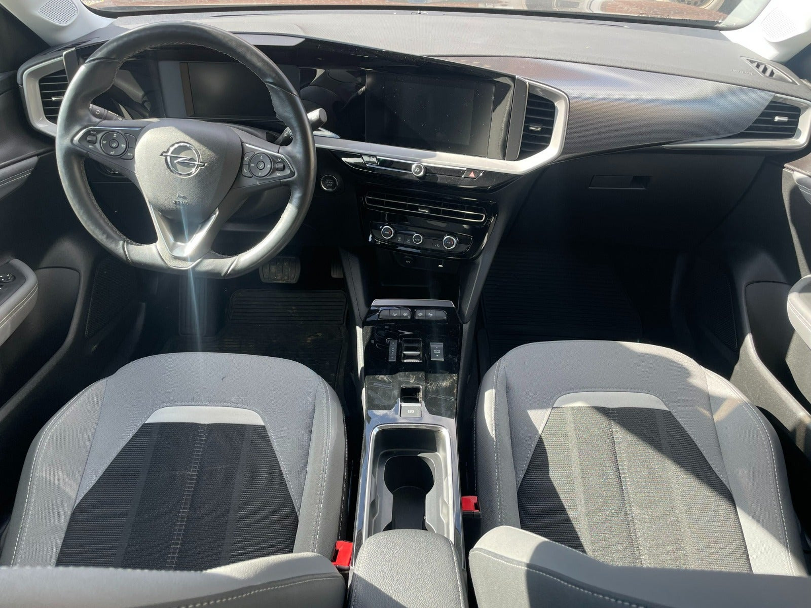 Sort Opel Mokka-e fra 2024