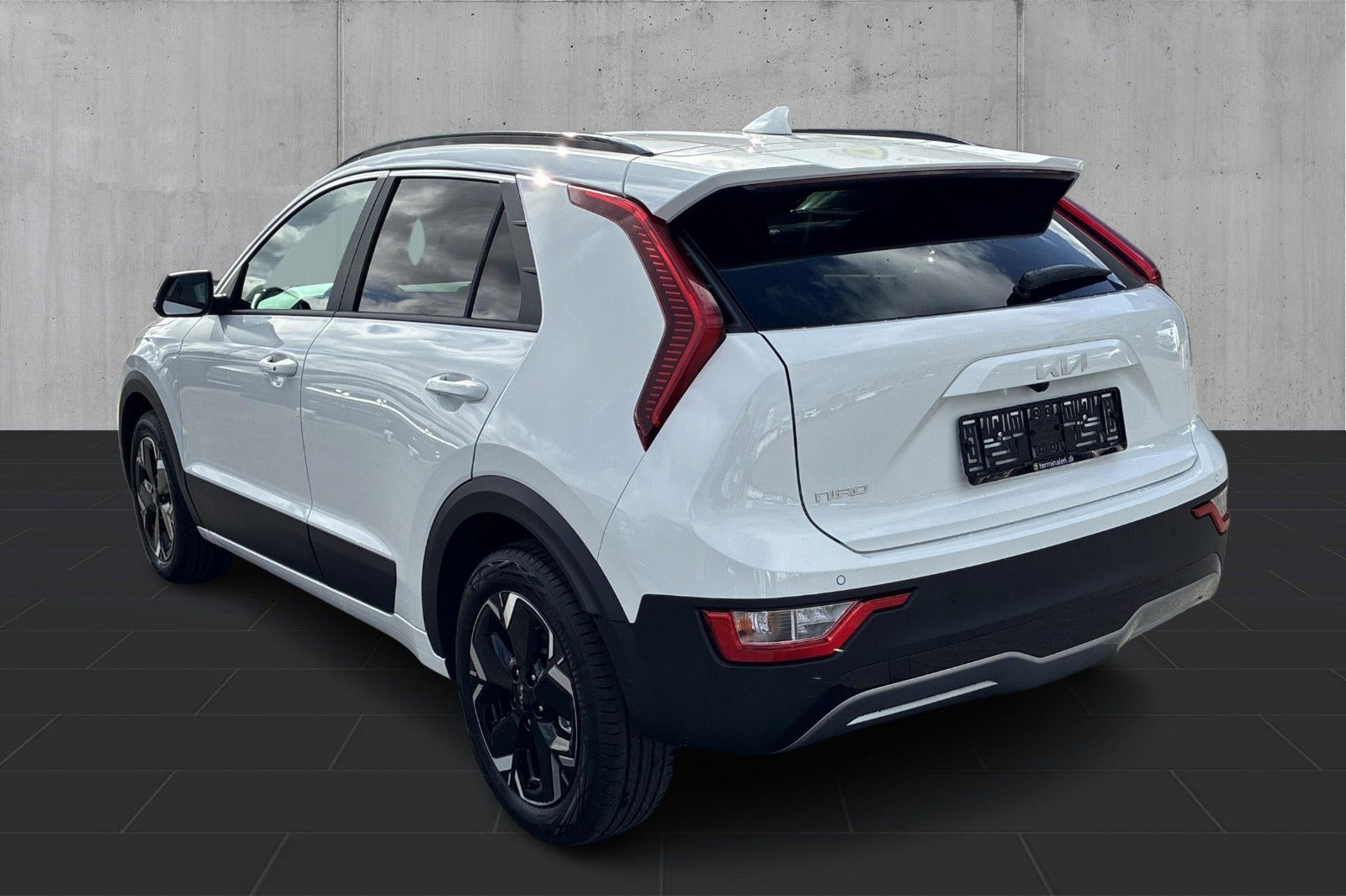 Hvid Kia Niro fra 2026