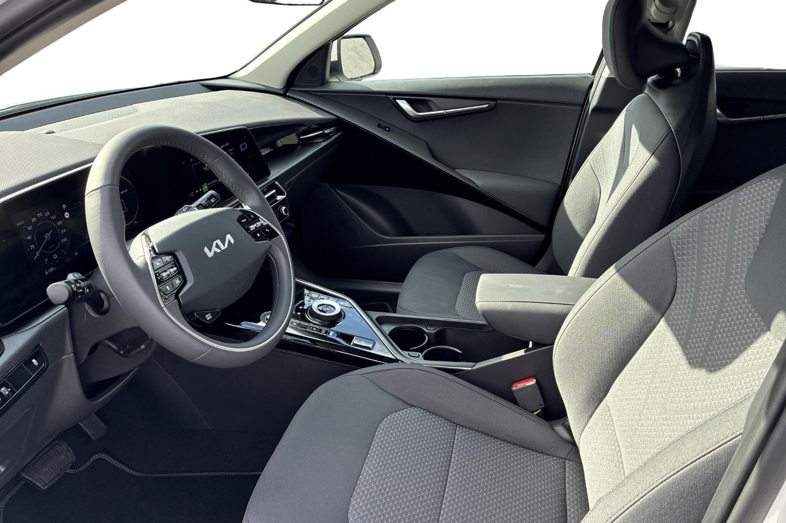 Hvid Kia Niro fra 2026