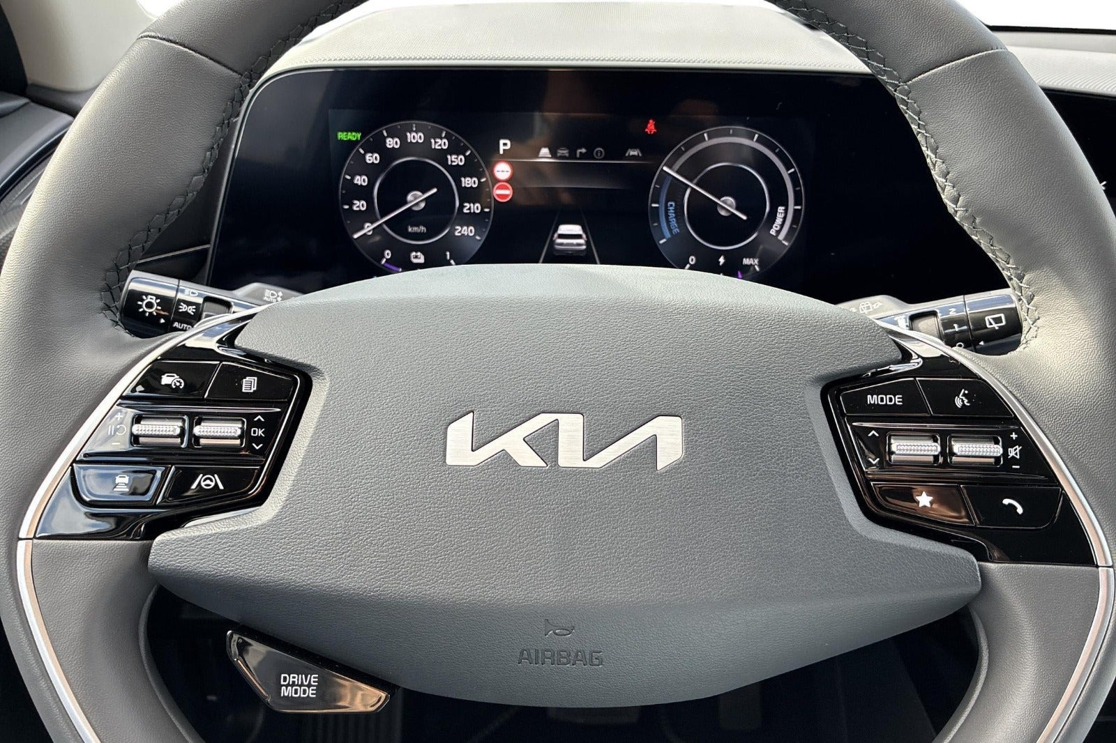 Hvid Kia Niro fra 2026