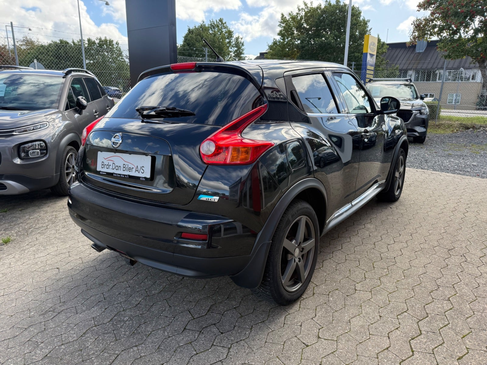 Sort Nissan Juke fra 2011