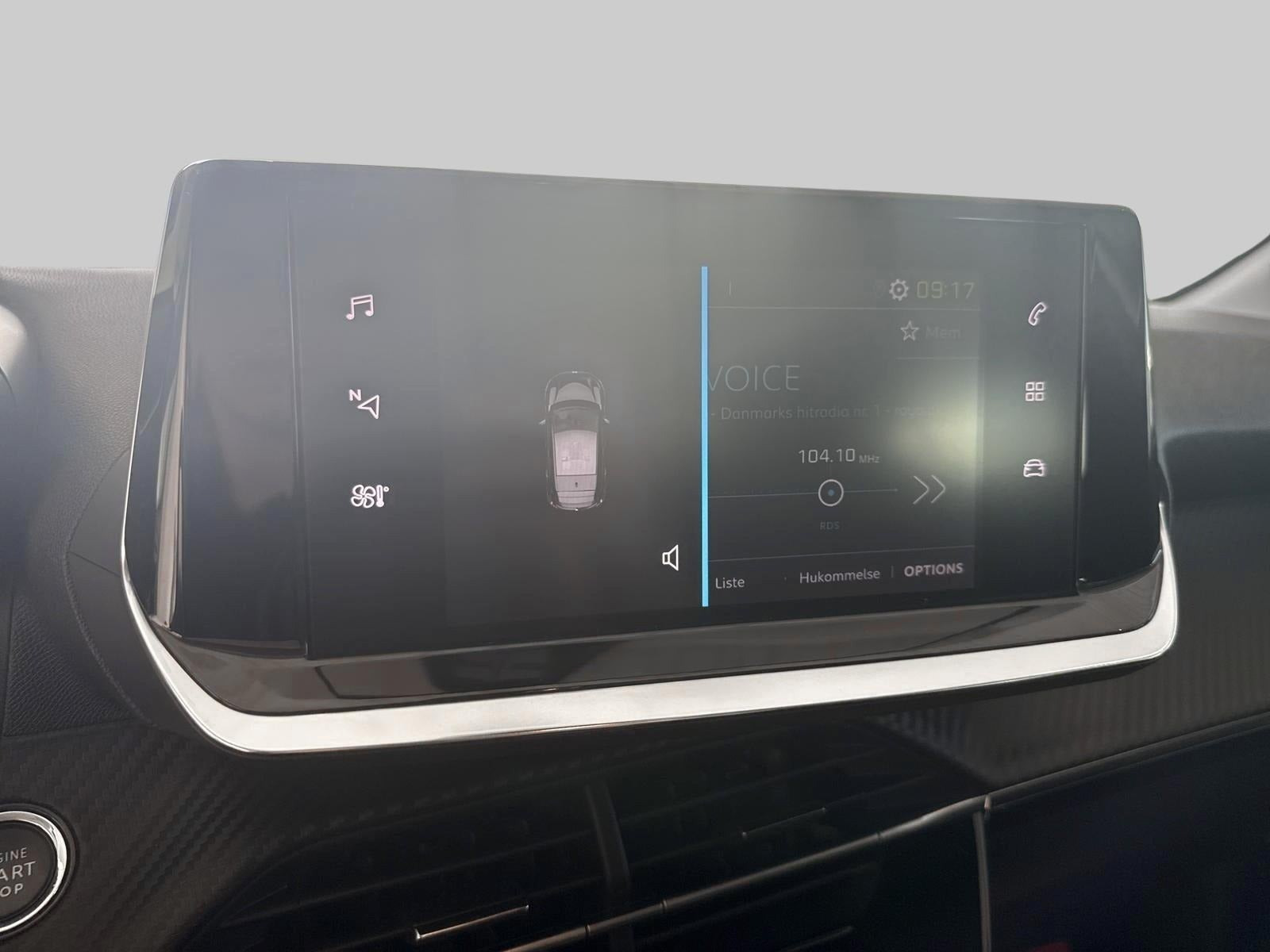 Hvid Peugeot e-208 fra 2023