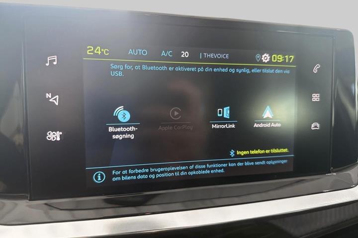 Hvid Peugeot e-208 fra 2023
