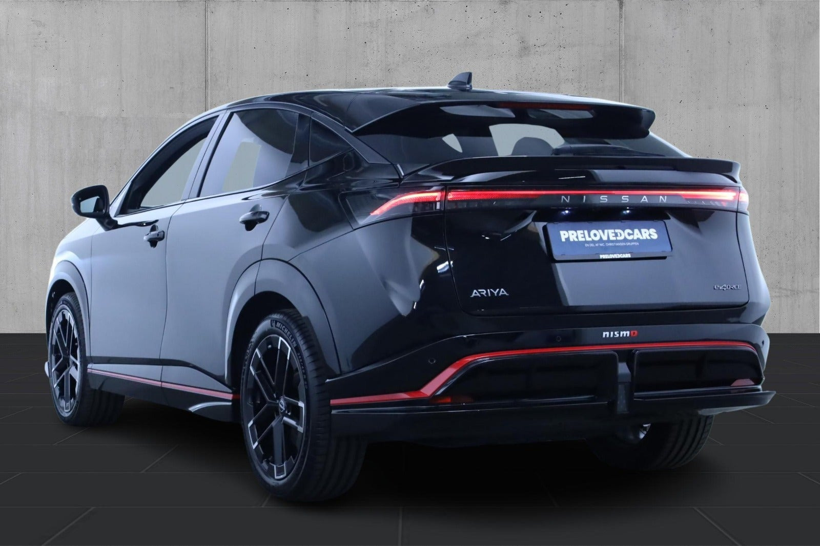Sort Nissan Ariya fra 2026