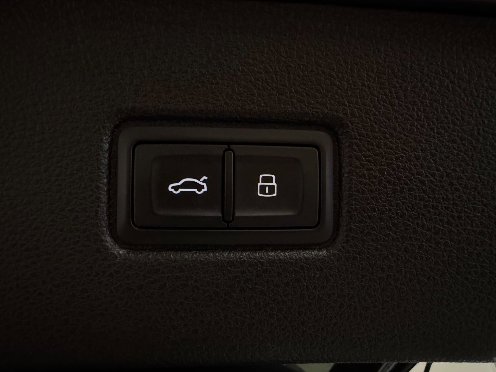 Grå Audi Q7 fra 2015