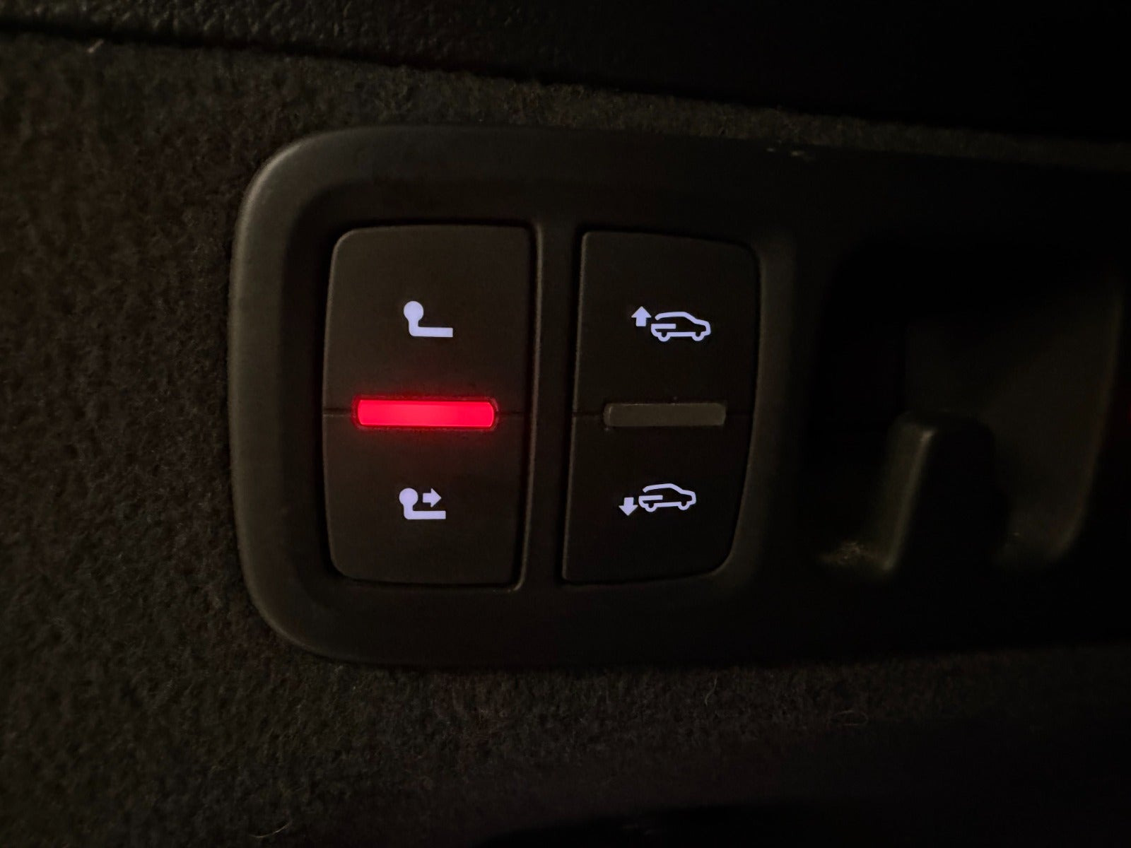 Grå Audi Q7 fra 2015