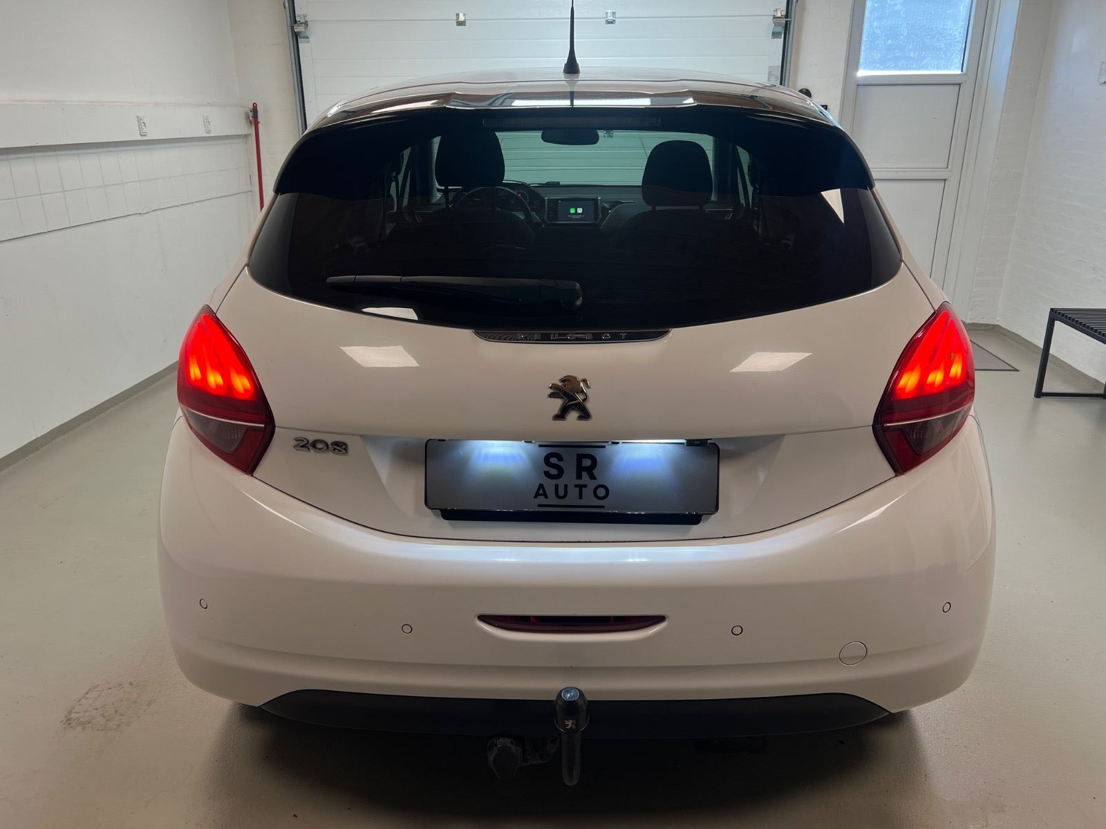 Hvid Peugeot 208 fra 2018