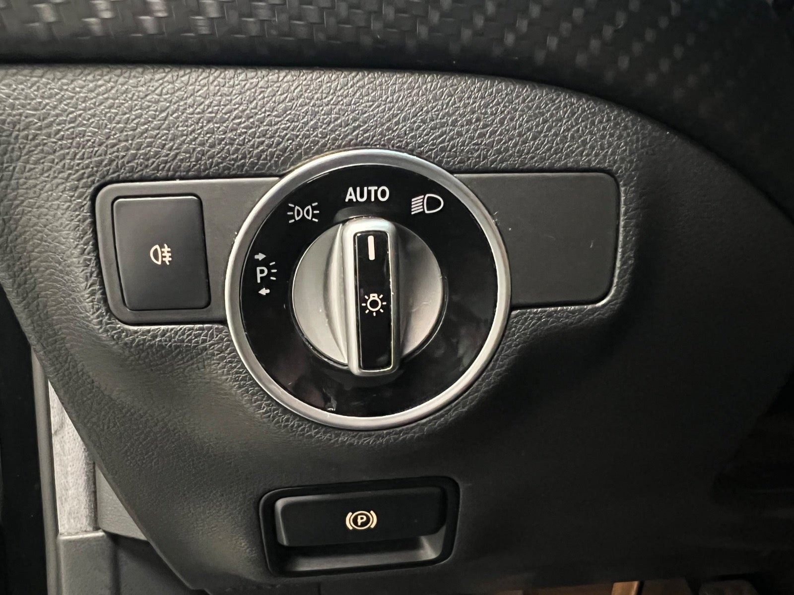 Sort Mercedes A180 fra 2014
