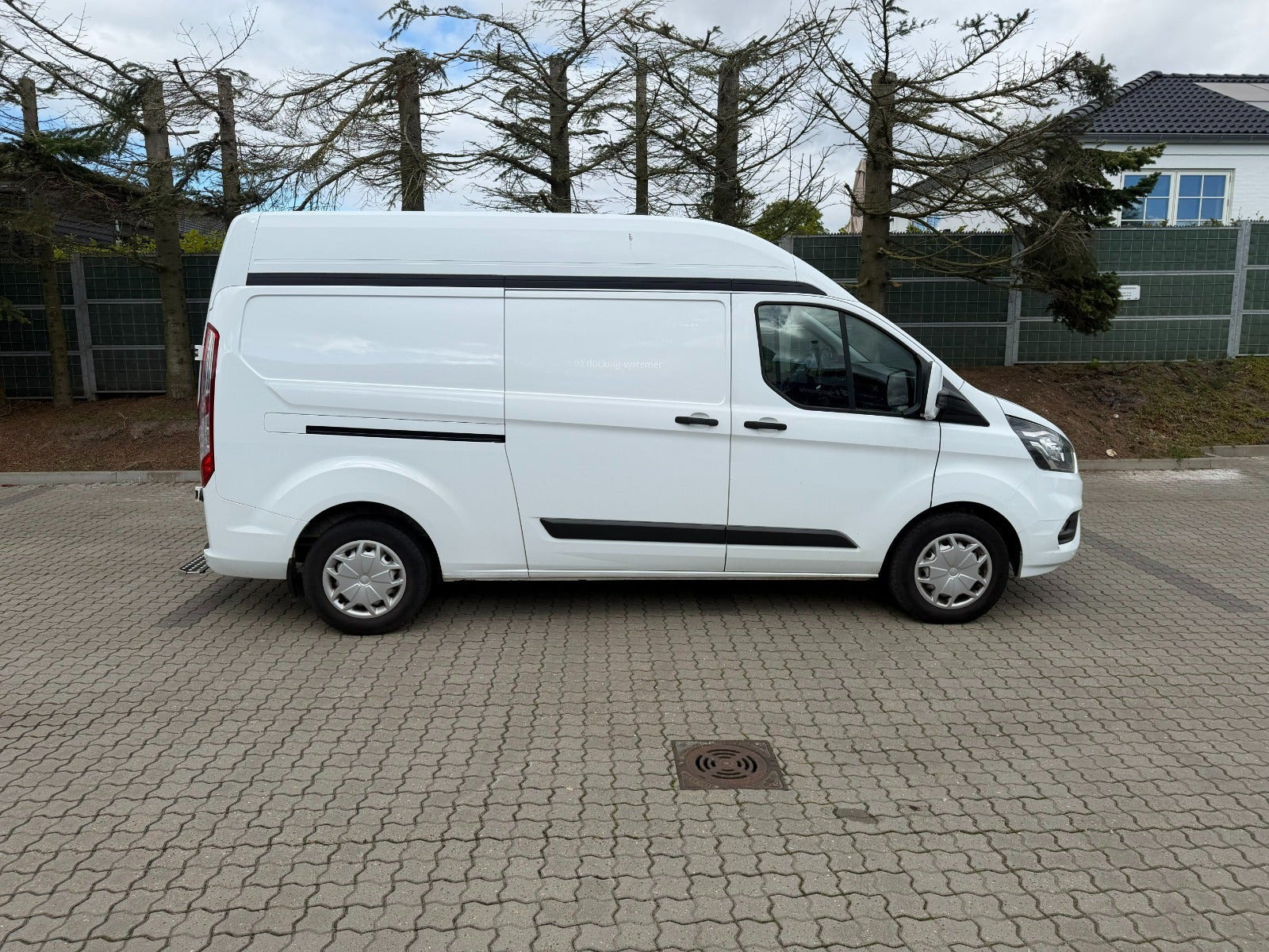 Hvid Ford Transit Custom 320 L2 fra 2021