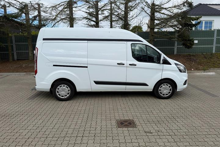 Hvid Ford Transit Custom 320 L2 fra 2021