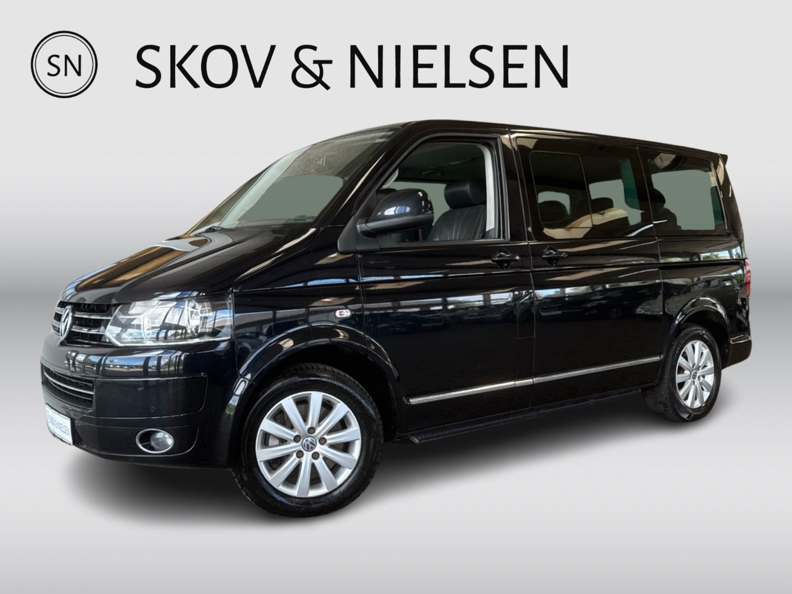 VW Multivan 2,0 TDi 180 Highline DSG 4Motion kort