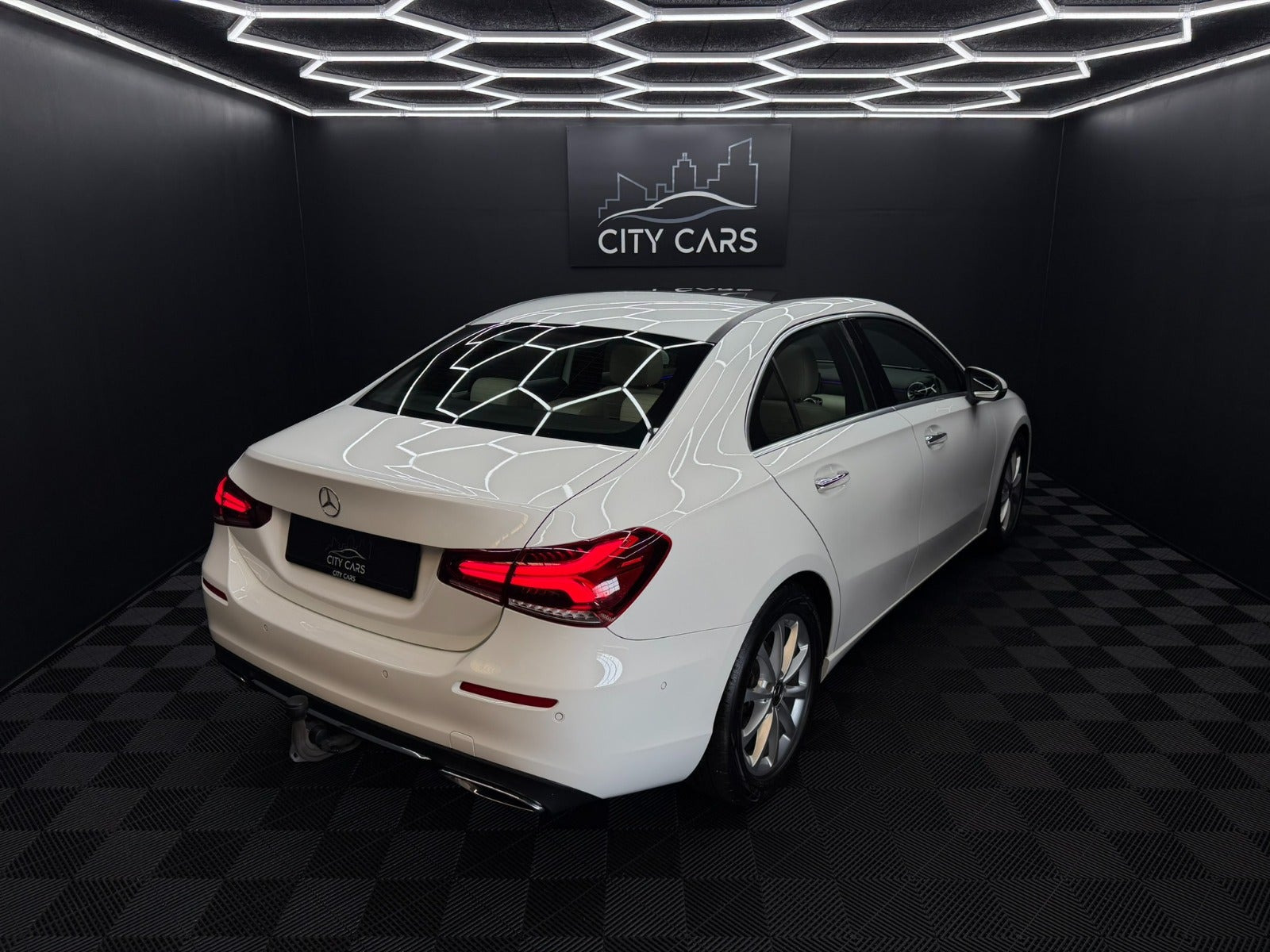 Hvid Mercedes A200 d fra 2020