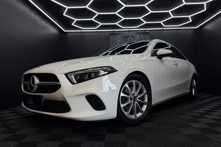 Hvid Mercedes A200 d fra 2020