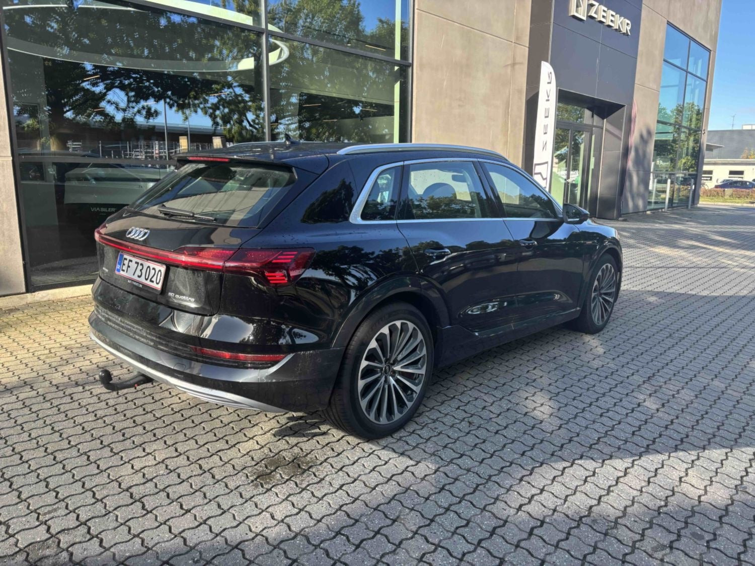 Sort Audi e-tron fra 2021