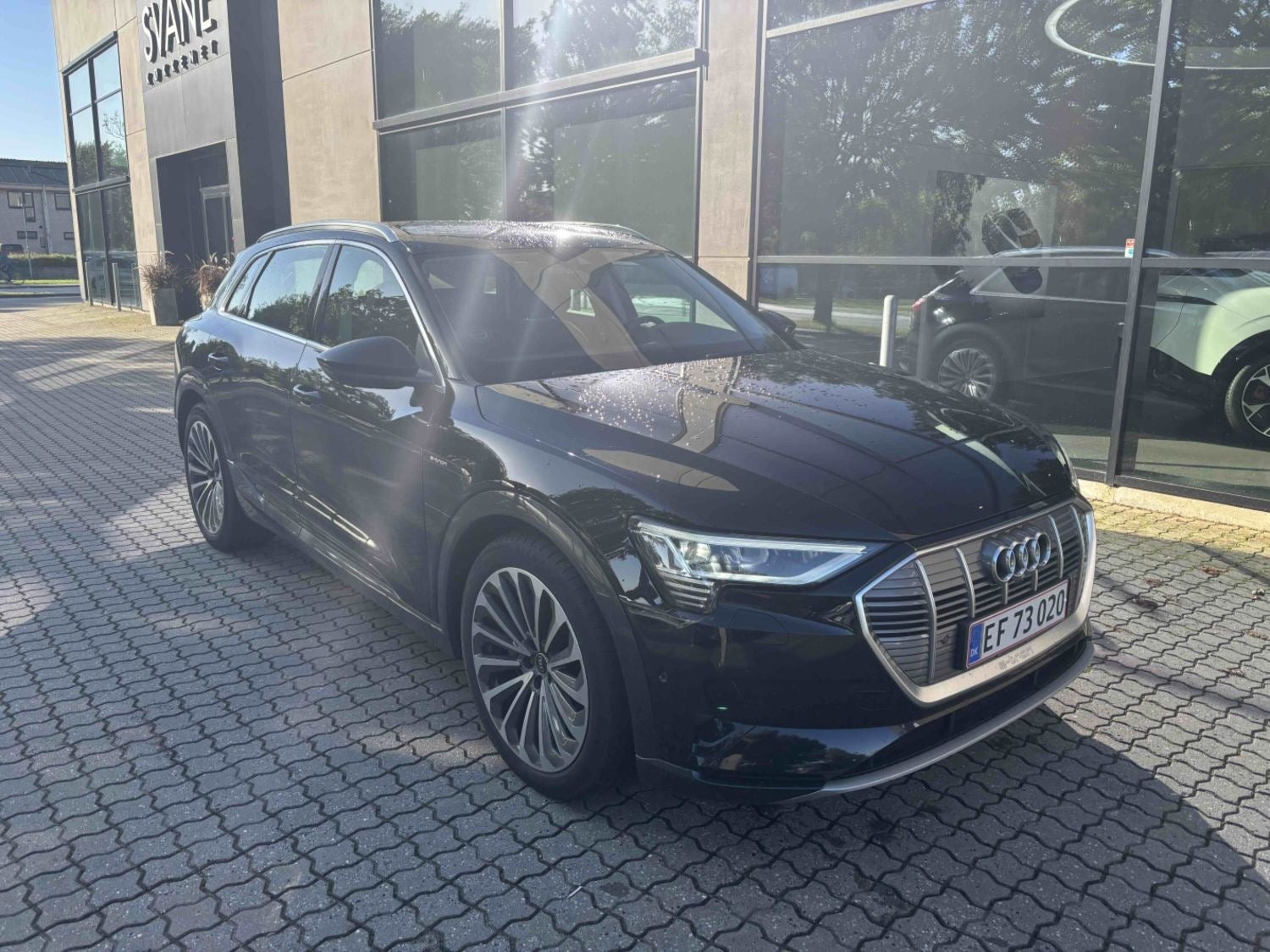 Sort Audi e-tron fra 2021