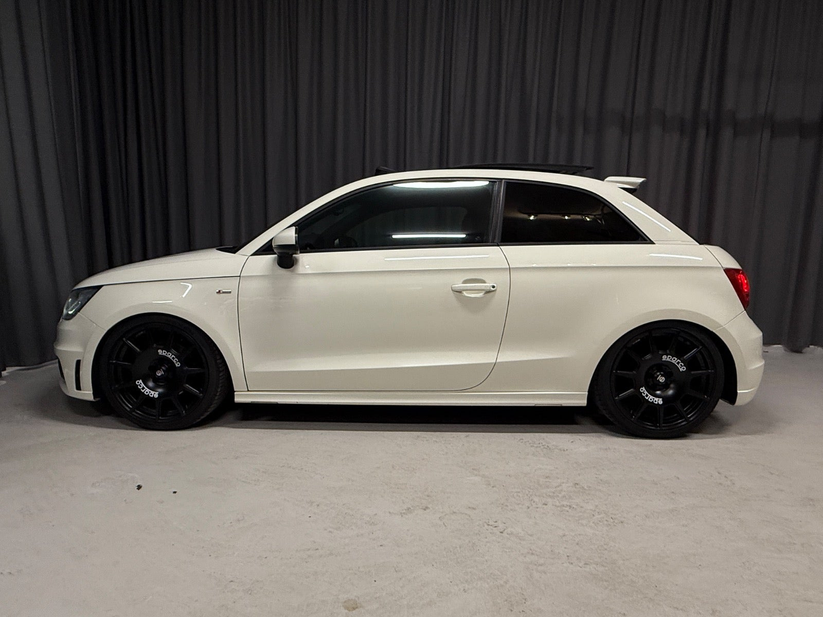 Hvid Audi A1 fra 2012