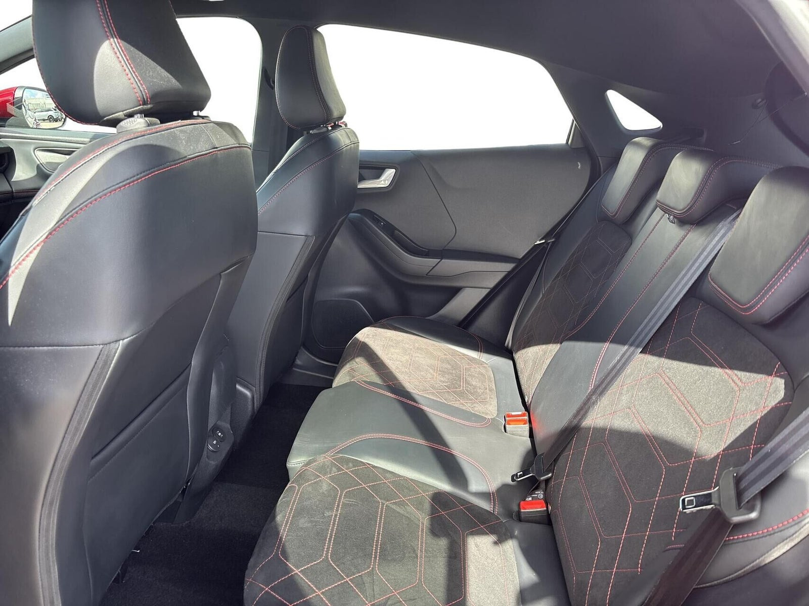 Rød Ford Puma fra 2024