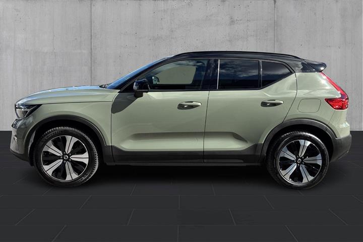 Grøn Volvo XC40 fra 2023