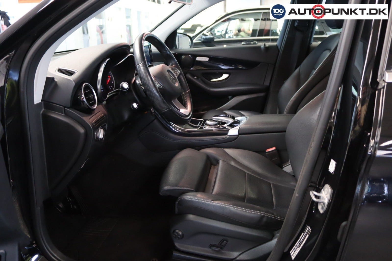 Sort Mercedes GLC220 d fra 2018