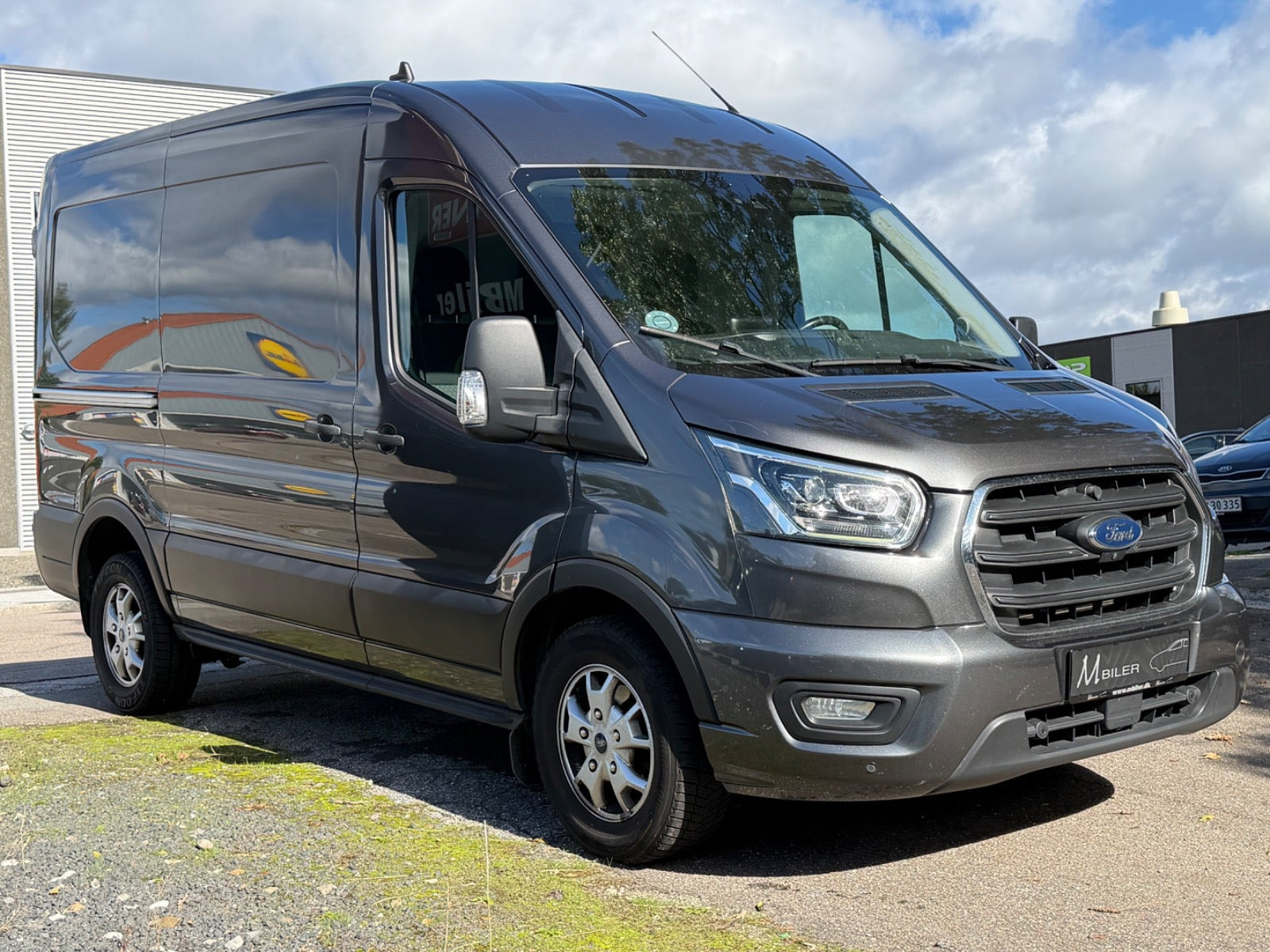Grå Ford Transit 350 L2 Van fra 2020