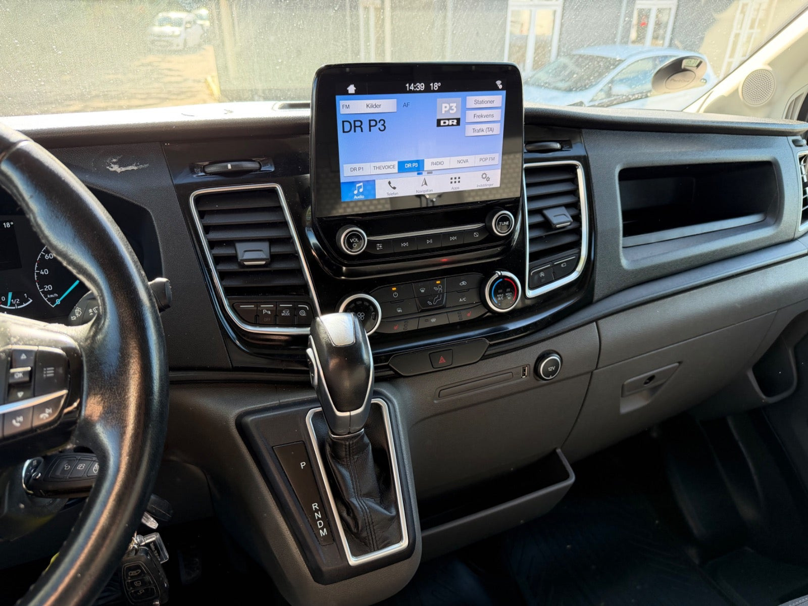 Grå Ford Transit 350 L2 Van fra 2020