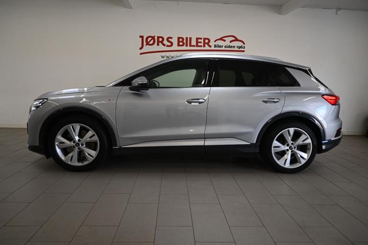 Sølv Audi Q4 e-tron fra 2022