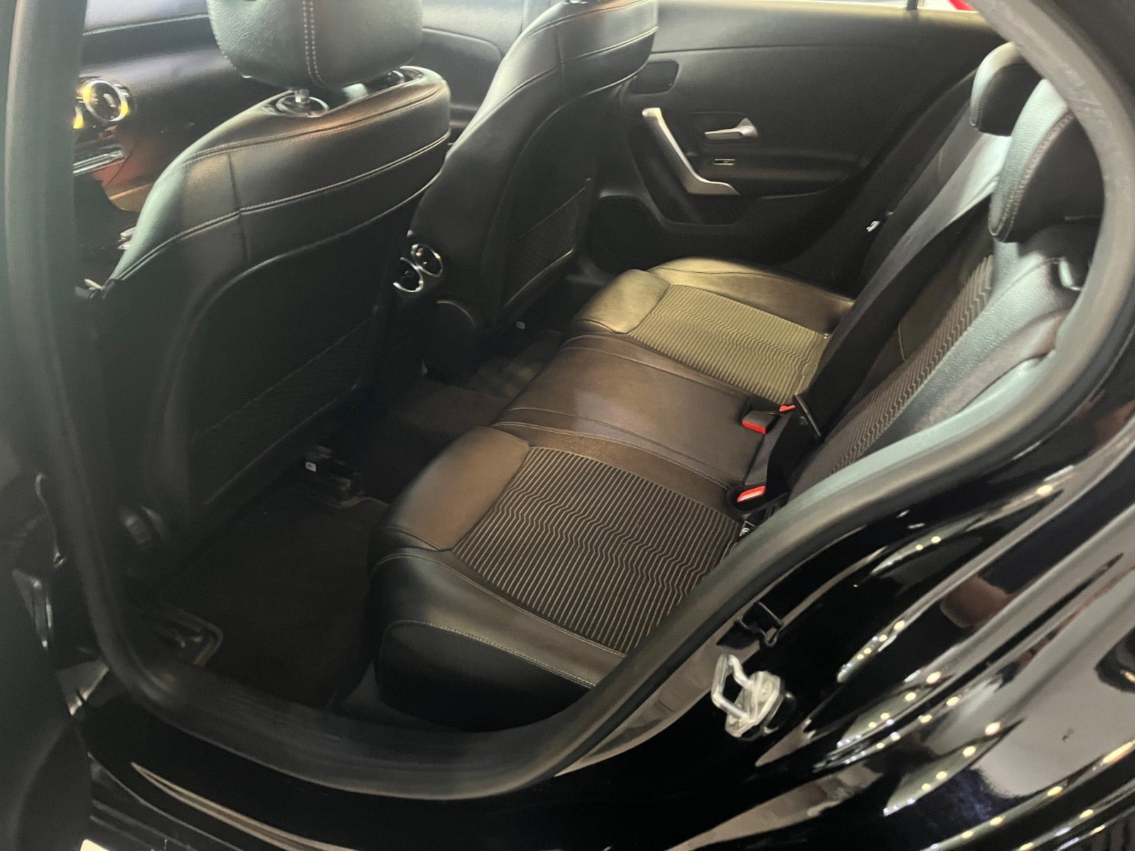 Sort Mercedes A200 fra 2018
