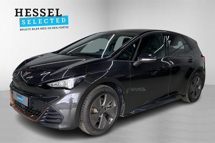 Grå Cupra Born fra 2023 set udefra