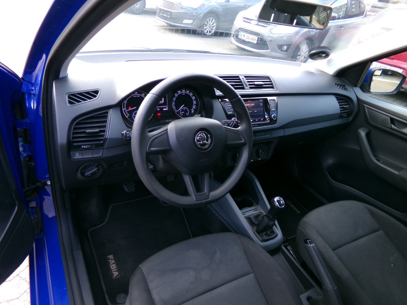 Blå Skoda Fabia fra 2019