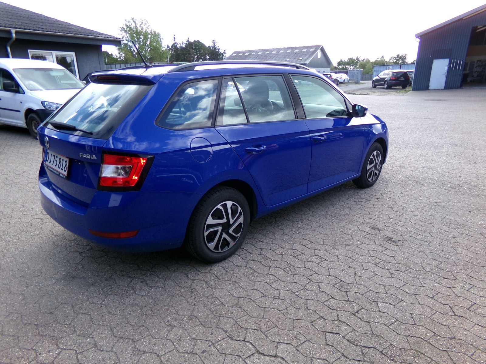 Blå Skoda Fabia fra 2019