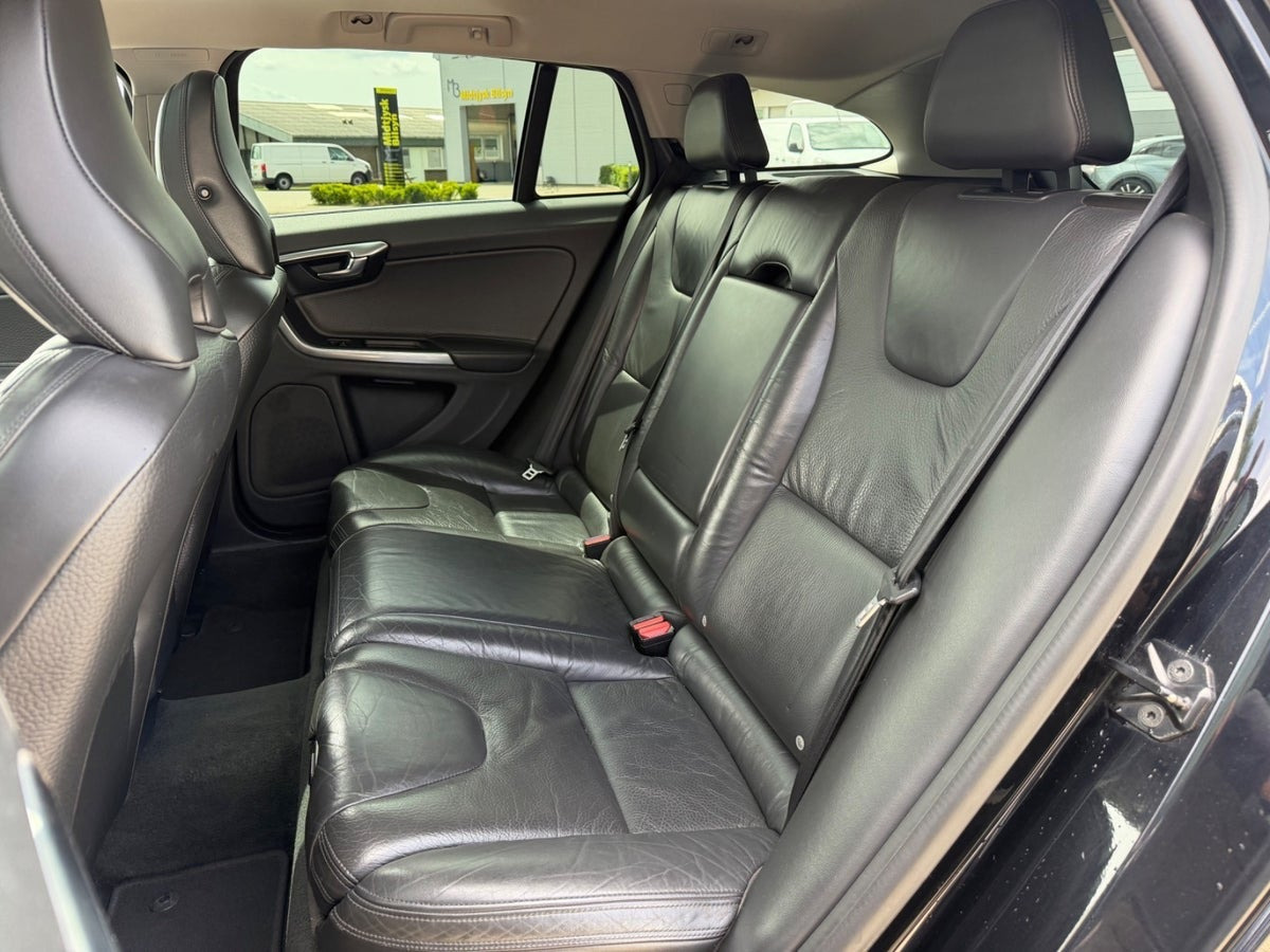 Sort Volvo V60 fra 2011