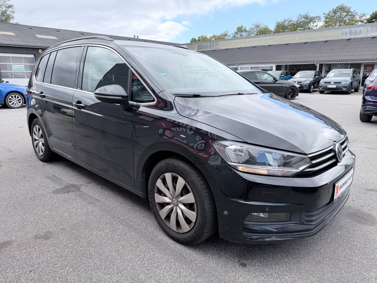Sort VW Touran fra 2018