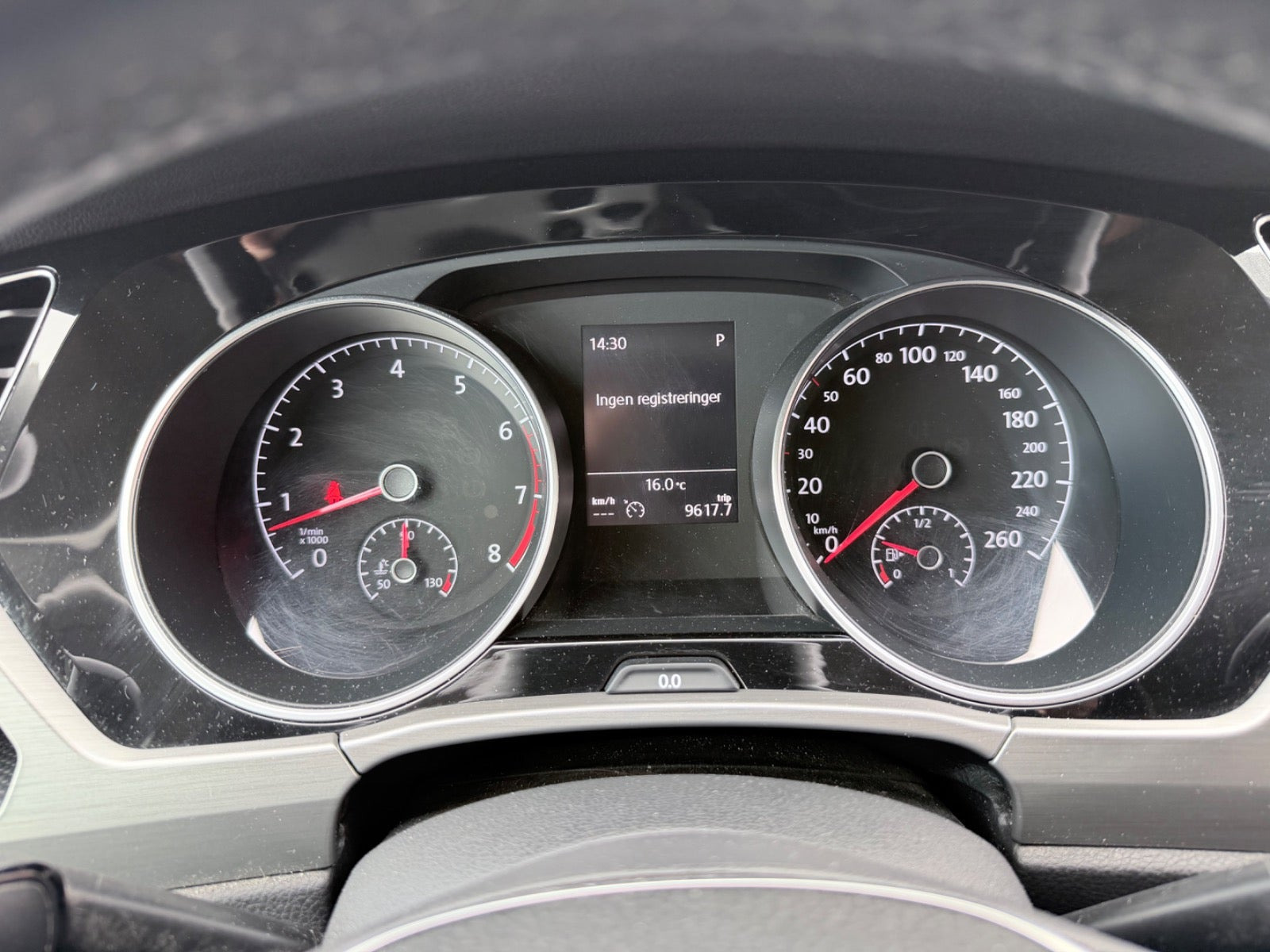 Sort VW Touran fra 2018
