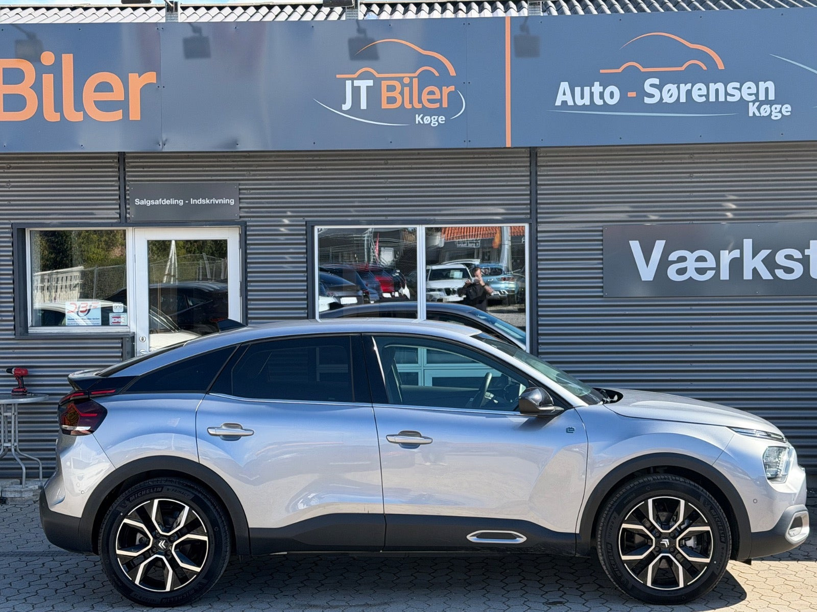 Grå Citroën ë-C4 fra 2024