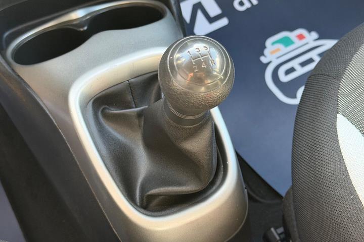 Sølv Toyota Aygo fra 2015
