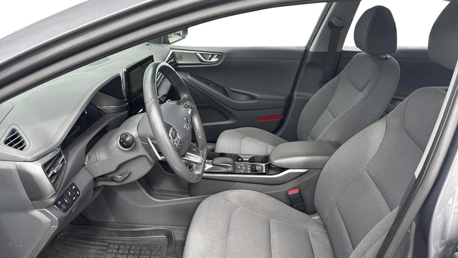 Grå Hyundai Ioniq fra 2021