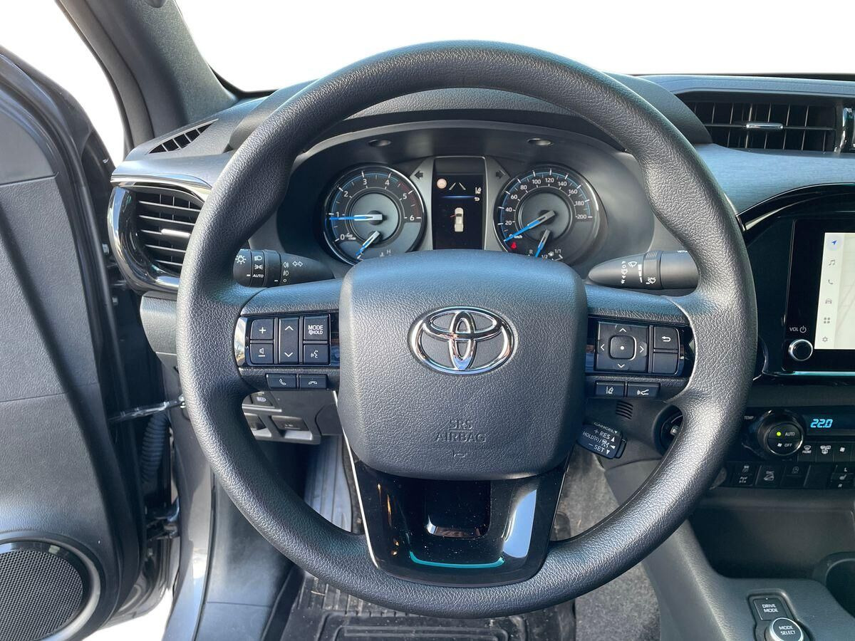 Sort Toyota HiLux fra 2025
