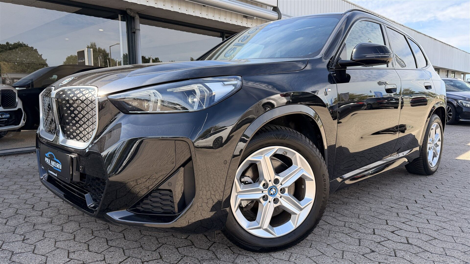 Sort BMW iX1 fra 2024