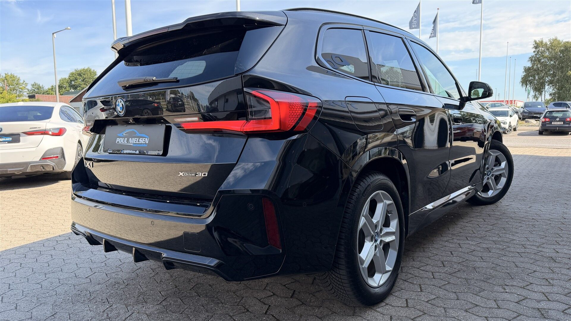 Sort BMW iX1 fra 2024