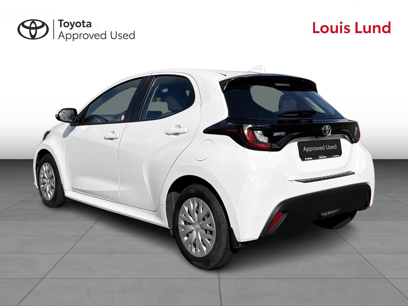 Hvid Toyota Yaris fra 2021