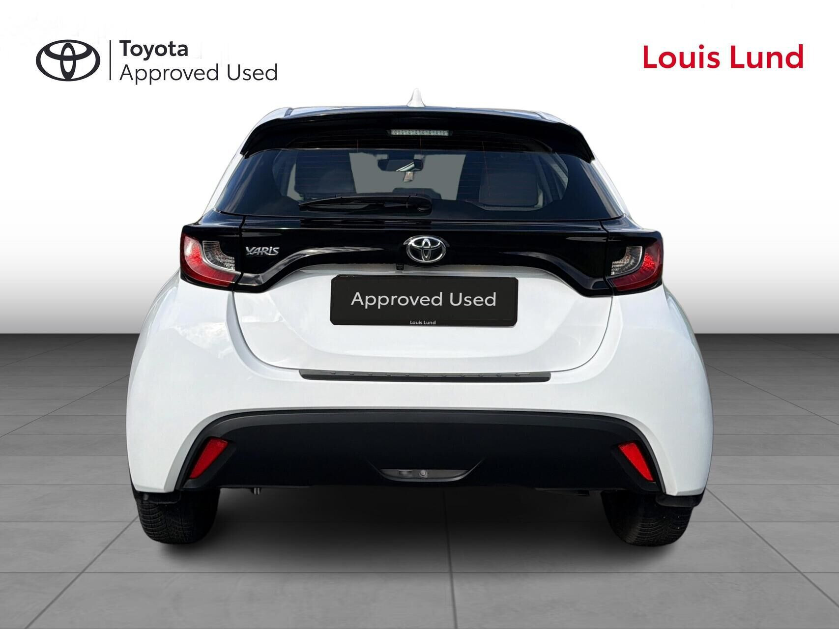 Hvid Toyota Yaris fra 2021