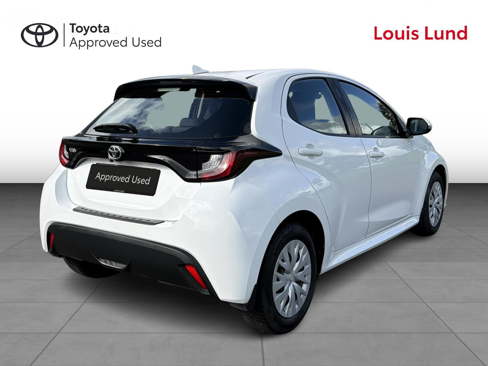 Hvid Toyota Yaris fra 2021
