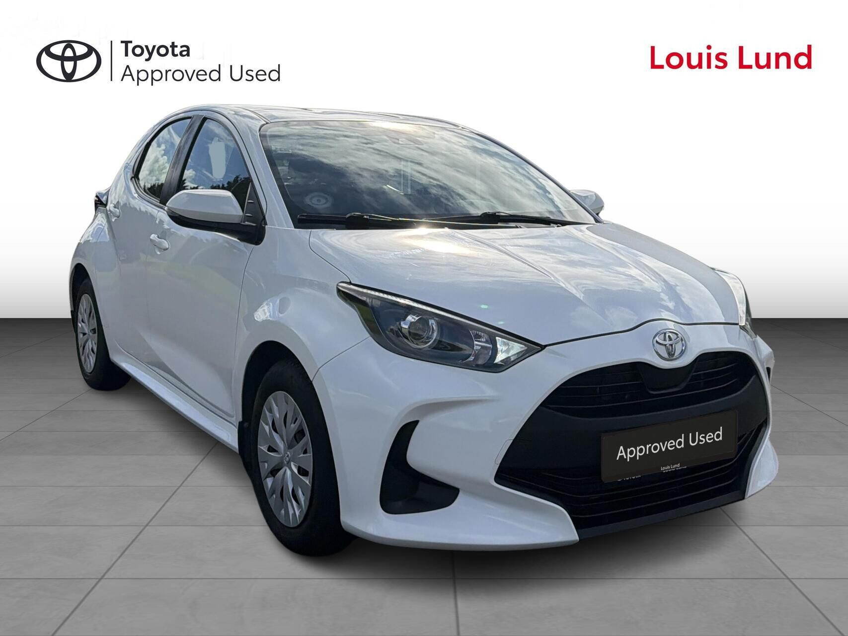 Hvid Toyota Yaris fra 2021