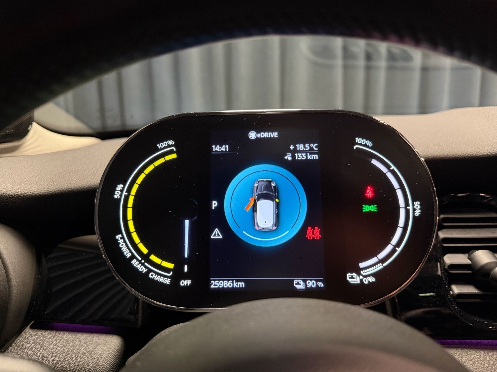Sølv Mini Cooper fra 2023