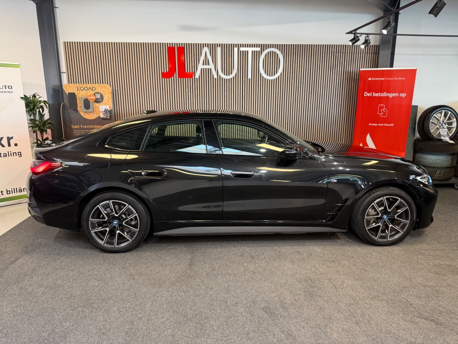 Sort BMW i4 fra 2024