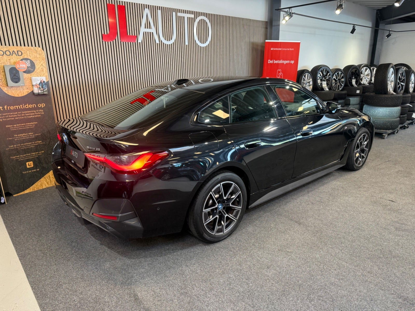 Sort BMW i4 fra 2024