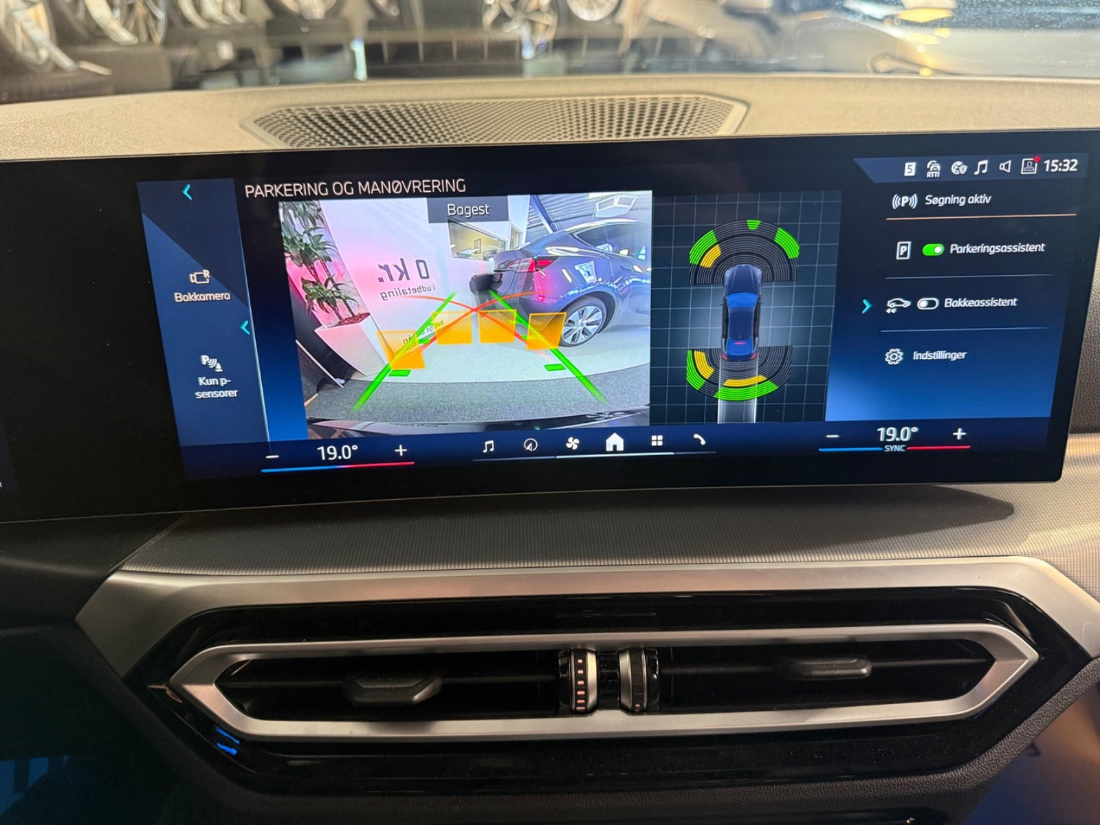 Sort BMW i4 fra 2024